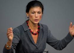 Sahra Wagenknecht, per i sondaggi il suo partito anti-sistema tocca il 19% nella Germania est, e i padroni del discorso abbaiano