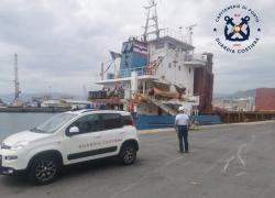 Genova, gravi carenze su sicurezza e inquinamento, fermato dalla Capitaneria un cargo delle Barbados