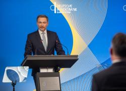 Germania taglia fondi all’Ucraina, aiuti da 8 a 4 mld di €, il Ministro delle Finanze Lindner: "No a nuovo debito pubblico"