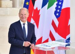 Germania taglia i fondi all'Ucraina per il 2025, da 8 a 4 miliardi di euro per le "regole di bilancio": decisione giusta