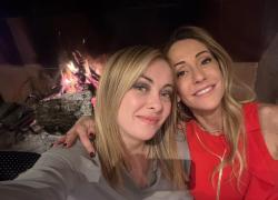 Arianna Meloni, alias "Lady Shopping", finisce al centro di un presunto scandalo che non esiste, e con sé trascina anche Giorgia
