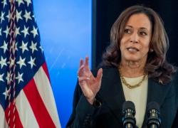 Kamala Harris: 45 minuti di niente, supercazzole, bacini sparsi e scarsa memoria