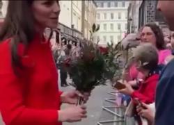 Balmoral, Kate Middleton torna in pubblico per la terza volta dopo la diagnosi di cancro per la messa domenicale - VIDEO