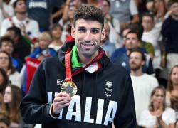 Stefano Raimondi vince l'oro nei 100 rana SB9 alle Paralimpiadi di parigi 2024, bronzi per Boggioni e Gilli