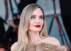 Festival del cinema di Venezia, il silenzio sul genocidio a Gaza di star come Angelina Jolie, unica eccezione Laura Morante