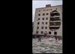 Poltava, Zelensky: "Attacco russo su scuola e ospedale, 51 morti", Mosca: "Era un centro comunicazioni militari" - VIDEO