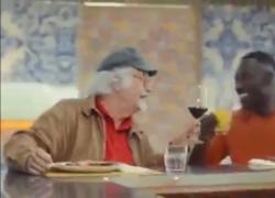 Grand Tour Italia Fico di Bologna, lo spot demagogico: "Italiani e fortunati, ci dobbiamo far perdonare", e quindi accogliere chiunque - VIDEO