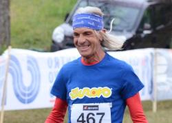 Giorgio Mazzer morto per  malore improvviso dopo l'allenamento a 62 anni, il campione di corsa stroncato da un infarto, aveva 62 anni