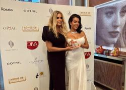 Premio Diva e Donna 2024 a Venezia: da Georgina Rodriguez alla campionessa olimpica di Parigi 2024 Alessia Orro. Una pioggia di premi-scultura in cristallo realizzati dal brand di lifestyle Crystal Couture Milano.