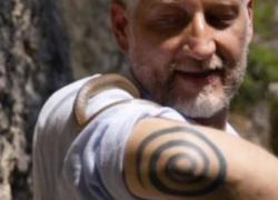 Alessandro Giuli, chi è il nuovo ministro della Cultura dopo Sangiuliano, carriera e vita privata dell'ex co-direttore del Foglio e presidente del Maxxi