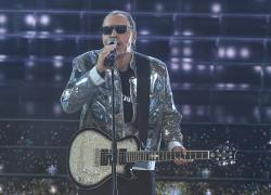 Luca Carboni: "Tumore al polmone diagnosticato a marzo 2022, per questo sono sparito per 2 anni, vivo grazie ai medici"