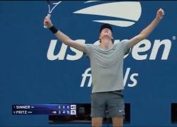 Sinner vince gli Us Open 2024, battuto Fritz in 3 set 6-3, 6-5, 7-5, è il primo italiano a imporsi a New York - VIDEO