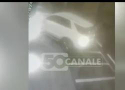 Viareggio, uomo algerino 47enne scippa una donna e lei lo investe con l'auto, morto sul colpo, lei arrestata - VIDEO