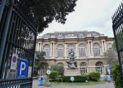 Genova, due infermieri aggrediti dai pazienti in meno di 24 ore, "al pronto soccorso serve l'esercito"