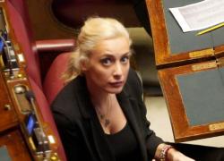 Marta Fascina compra una casa dalla famiglia Berlusconi per 1.2 milioni di euro