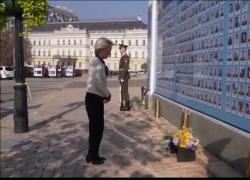 Von der Leyen a Kiev per l’ennesimo regalo a Zelensky: “Prestito di 35 mld € all’Ucraina presi dai beni russi congelati” - VIDEO