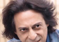 Addio a Maurizio Bologna, morto per un malore improvviso a 58 anni mentre era a lavoro, l'attore stroncato da un infarto 