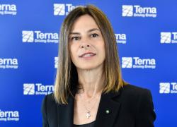 Terna, autorizzato dal MASE il nuovo elettrodotto bolano-annunziata che collega Sicilia e Calabria; investimento di €128 mln