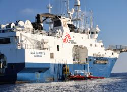 Genova, la Geo Barents è arrivata in porto, pronti a sbarcare 205 migranti soccorsi al largo della Libia