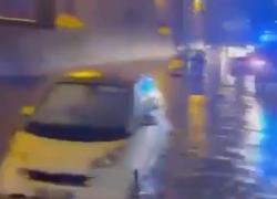 Maltempo a a Salerno, colata di fango a Sarno, evacuate 40 persone, una donna intrappolata in auto a Torrione - VIDEO
