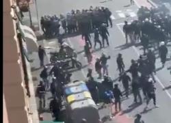 Genova, scontri tra tifosi e polizia nella notte del derby, tre ultrà arrestati e 38 persone ferite