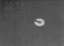 Ufo abbattuto in Alaska nel 2023 da jet Usa, pubblicata la foto dell'oggetto non identificato dalla forma cilindrica
