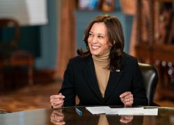 Kamala Harris abbraccia il protezionismo e la politica industriale, rafforzando la nuova direzione economica americana