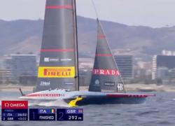 Finale Louis Vuitton Cup, Luna Rossa batte Ineos Britannia in regata 8, 4 pari: il riscatto dopo la rottura dell’arm in regata 7- VIDEO