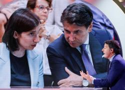 Campo largo già finito, su Renzi veto di Conte nelle regioni: "No anche in Umbria ed Emilia-Romagna"