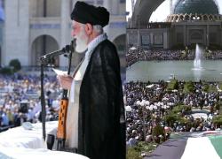 Khamenei in pubblico dopo attacco a Israele: "7 ottobre legittimo come nostra risposta", Hezbollah: "Nasrallah sepolto in luogo segreto"