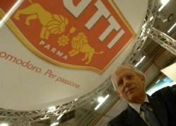 Addio a Marcello Mutti, morto a 83 anni il re della passata di pomodoro: fu il primo a venderla in bottiglie di vetro