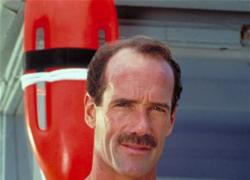 Addio a Michael Newman, morto l'attore di Baywatch per "complicanze cardiache legate al morbo di Parkinson”, aveva 68 anni