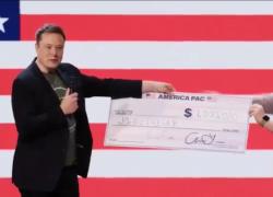 Musk lancia lotteria pro Trump: “In palio 1mln $ al giorno per chi lo sostiene”, ma la ferma, dipartimento Giustizia: “È illegale” - VIDEO