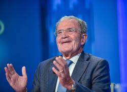 Romano Prodi parla di referendum in Europa ma ancora una volta non gli riesce bene: lo vuole per escludere i pochi euro-ribelli