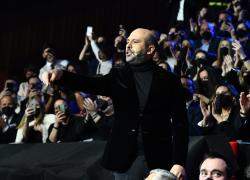 Checco Zalone si separa e liquida la ex moglie dalla Mlz con 30 mila euro, ora è presidente e ad con il 95% delle quote, il 5% alla madre