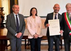 La "virostar" Bassetti nominata anche commendatore della Repubblica, portò avanti la battaglia per l'obbligo vaccinale