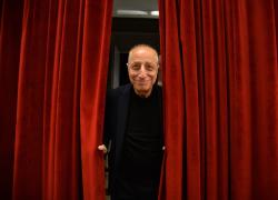 Pippo Franco rischia il processo per aver esibito il green pass  falso: continua la persecuzione del regime tecnosanitario 