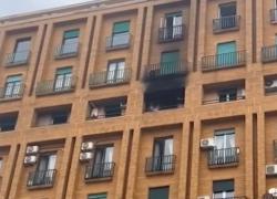 Napoli, incendio in un b&b in piazza del Municipio, morta la turista 28enne Emanuela Chirilli a causa di un corto circuito - VIDEO