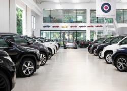Mercato auto in calo, a novembre registrato il -10,8%; Stellantis in crisi, Toyota e Renault in crescita, incertezze sul 2025