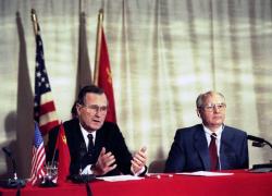 Il doppio inganno, le origini del dopo-Yalta caotico che continua: come Bush e Gorbacëv si ingannarono a vicenda