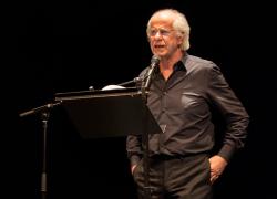 Teatro della Pergola, arriva in scena Toni Servillo con Tre modi per non morire – Baudelaire, Dante, i Greci di Giuseppe Montesano