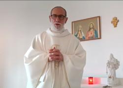 Padre Natale Santonocito: "Bergoglio è l'anti papa, Benedetto XVI non ha mai fatto una rinuncia al papato" - VIDEO