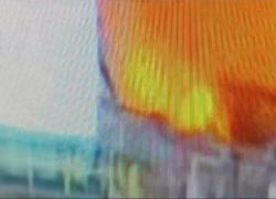 Il momento dell'esplosione nello stabilimento Eni a Calenzano, il filmato di una telecamera di sorveglianza - VIDEO