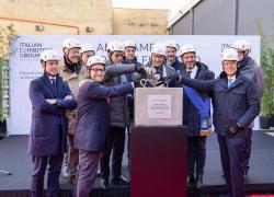 IEG, posata la prima pietra del nuovo padiglione da 22mila metri quadrati del quartiere fieristico di Vicenza  