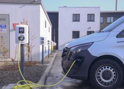 Edison Next, al fianco del Gruppo Arcese per la logistica sostenibile, installati 14 punti di ricarica per furgoni elettrici a Milano