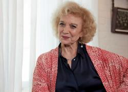 Addio a Marisa Paredes, morta a causa di un problema coronarico la musa di Pedro Almodovar, aveva 78 anni