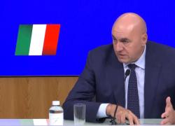 Demagogia o gioco delle tre carte? Stoppati gli aumenti ai Ministri non eletti, tra supercazzole e provocazioni