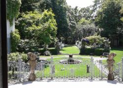 Bernard Arnault acquista Casa degli Atellani a Milano per €60mln, al suo interno la vigna da 8.300 appartenuta a Leonardo da Vinci