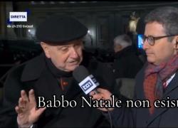 Polemica sul cardinale Comastri in diretta al Tg1: "Babbo Natale non esiste, scrivergli lettere è come dire 'Caro nessuno'..." - VIDEO