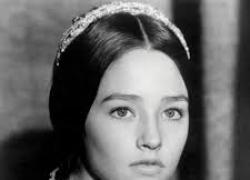 Addio a Olivia Hussey, morta a 73 anni la Giulietta di Franco Zeffirelli, interpretò anche Maria nella serie "Gesù di Nazareth" del '77